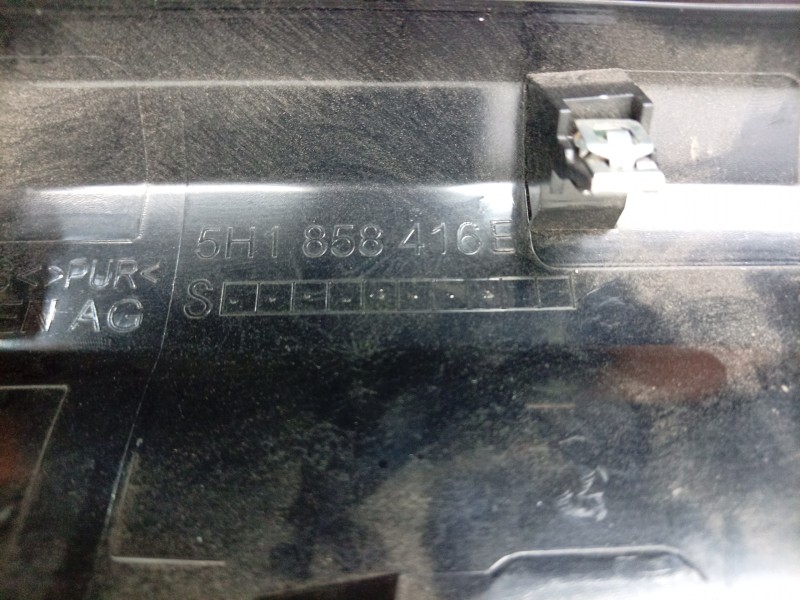 Recambio de moldura para volkswagen golf viii variant (cg5, db5) 2.0 tdi referencia OEM IAM   