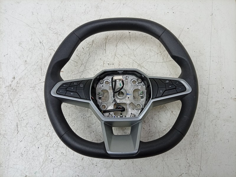 Recambio de volante para dacia spring referencia OEM IAM  484003159R 