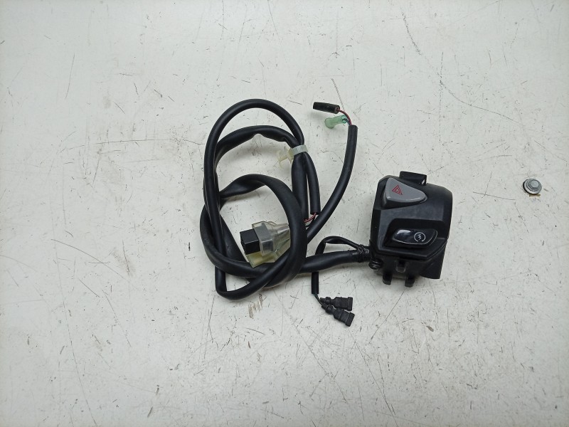 Recambio de piña luces derecha para honda pcx pcx 125 (jk05) referencia OEM IAM  35165KWN711 