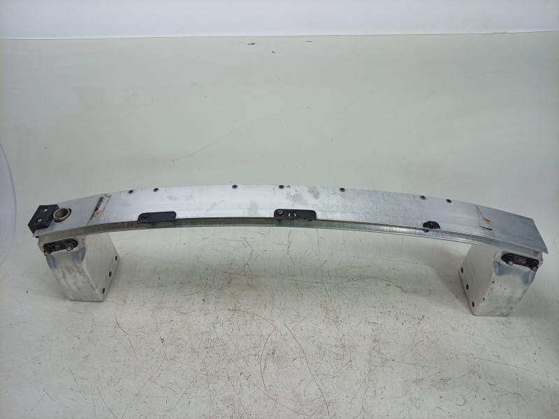 Recambio de refuerzo paragolpes delantero para land rover range rover evoque (l551) 2.0 d165 referencia OEM IAM  K8D217757AD 