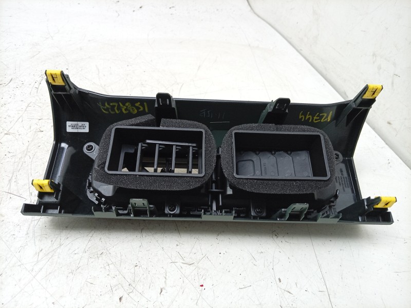 Recambio de aireador central para dacia spring referencia OEM IAM  687504850R 