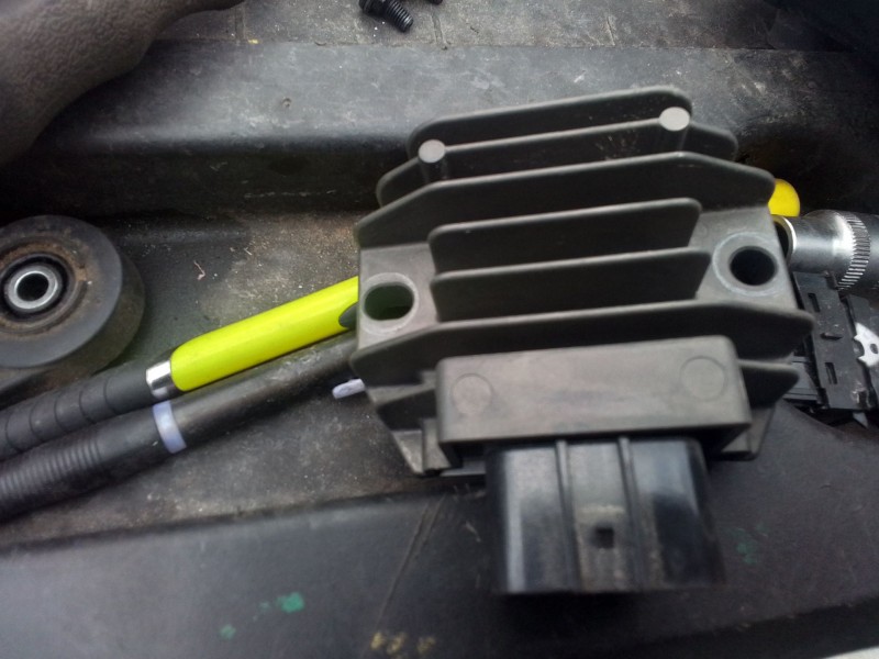 Recambio de regulador de corriente para ktm 890 smt referencia OEM IAM  60311034000 