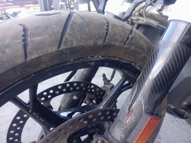 Recambio de llanta delantera para bmw r 1300 gs referencia OEM IAM   