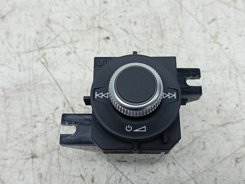 Recambio de mando multifuncion para audi q2 (gab, gag) 30 tdi referencia OEM IAM  81B919616 