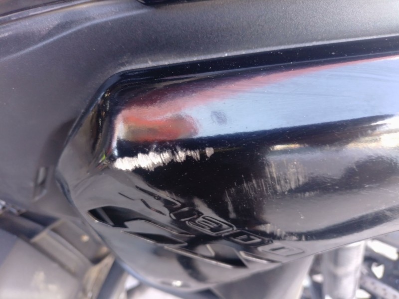 Recambio de moldura para bmw r 1300 gs referencia OEM IAM   