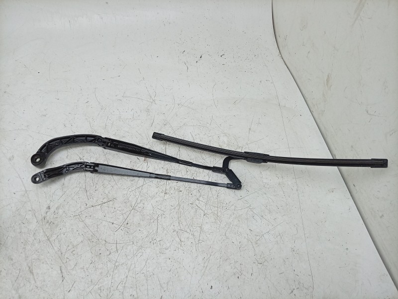 Recambio de brazo limpia delantero izquierdo para dacia spring referencia OEM IAM  288810812R 