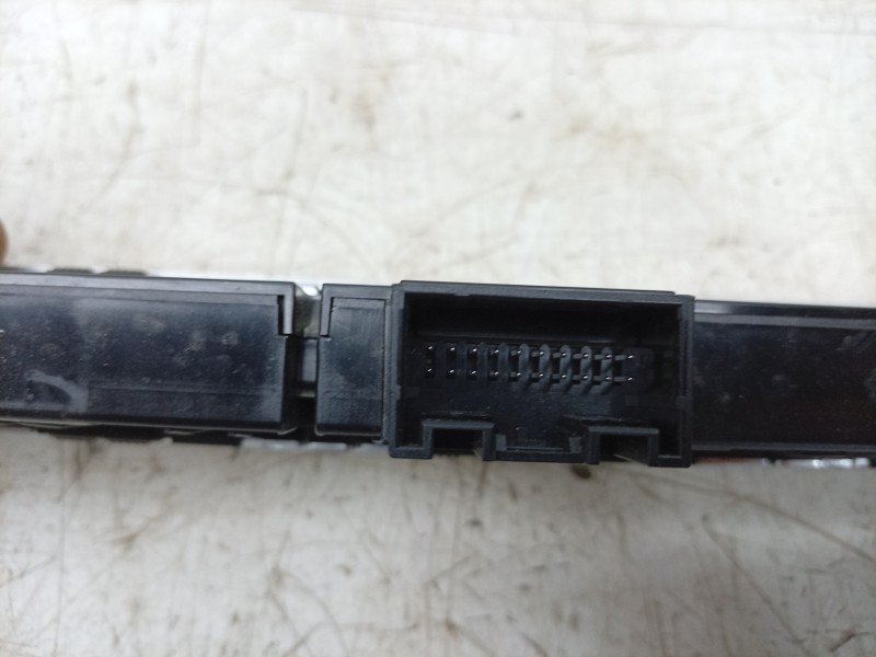Recambio de warning para audi q2 (gab, gag) 30 tdi referencia OEM IAM WARNING 81A925301N 