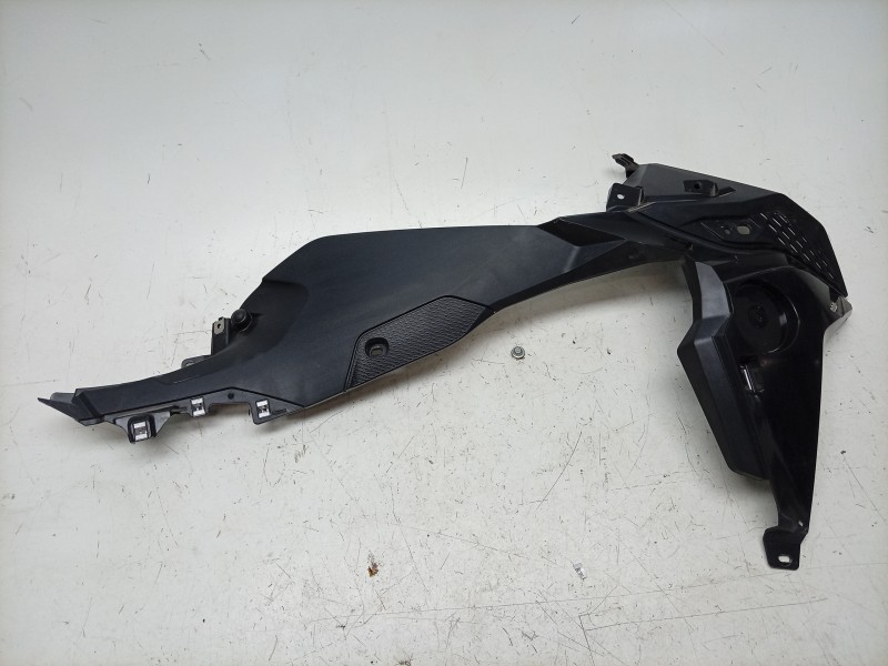 Recambio de moldura para bmw f (801cc - ) f 900 r (4r90) referencia OEM IAM  46638403854 