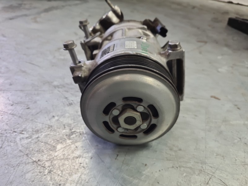 Recambio de compresor aire acondicionado para opel corsa f (p2jo) 1.2 (68) referencia OEM IAM  9831498480 CAF290007
