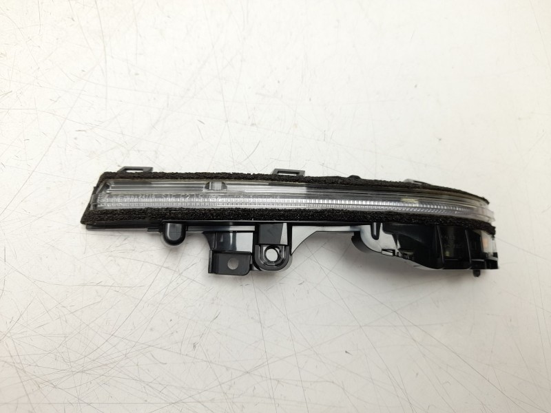 Recambio de piloto retrovisor izquierdo para lexus lbx referencia OEM IAM  8174011020 