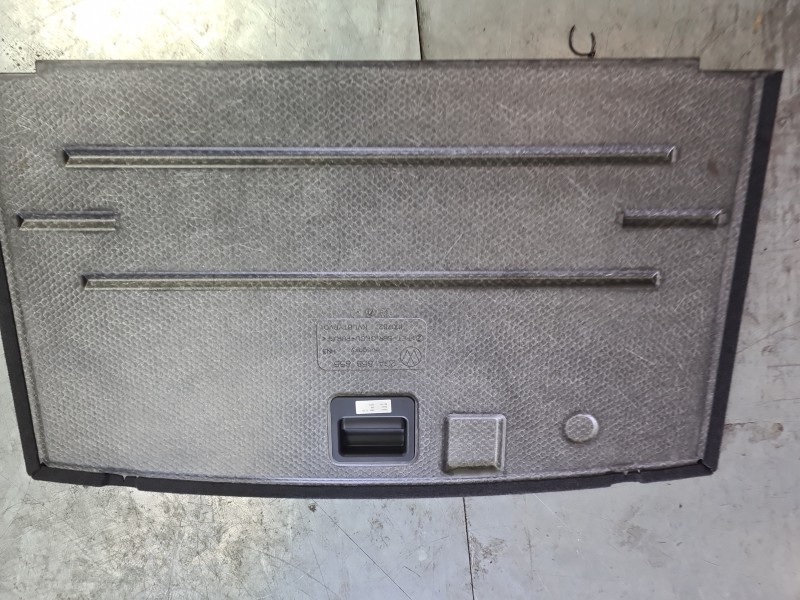 Recambio de alfombra maletero para volkswagen t-roc (a11, d11) 1.5 tsi referencia OEM IAM  2GA858855 