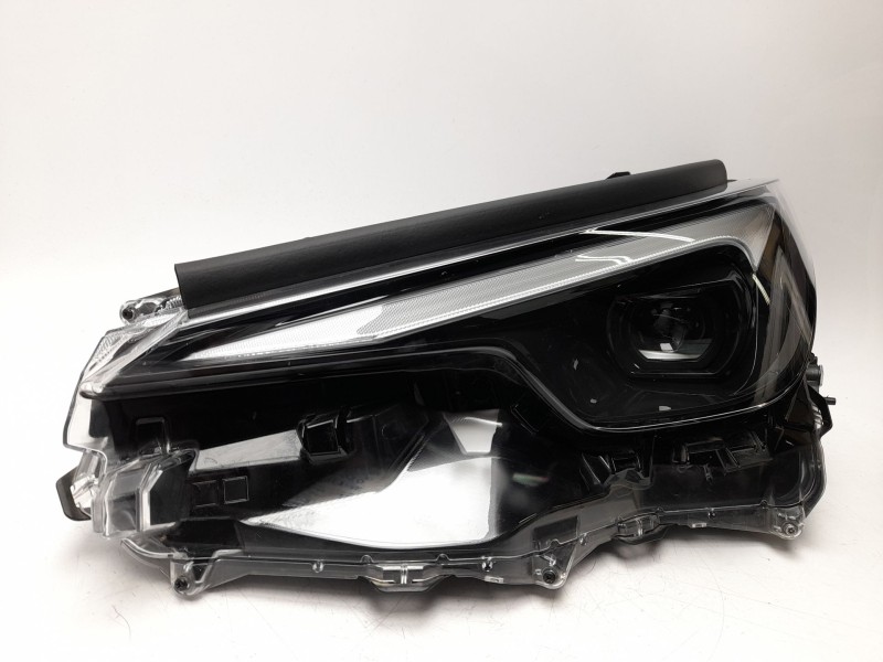 Recambio de faro izquierdo para lexus lbx referencia OEM IAM  8110652Q30 