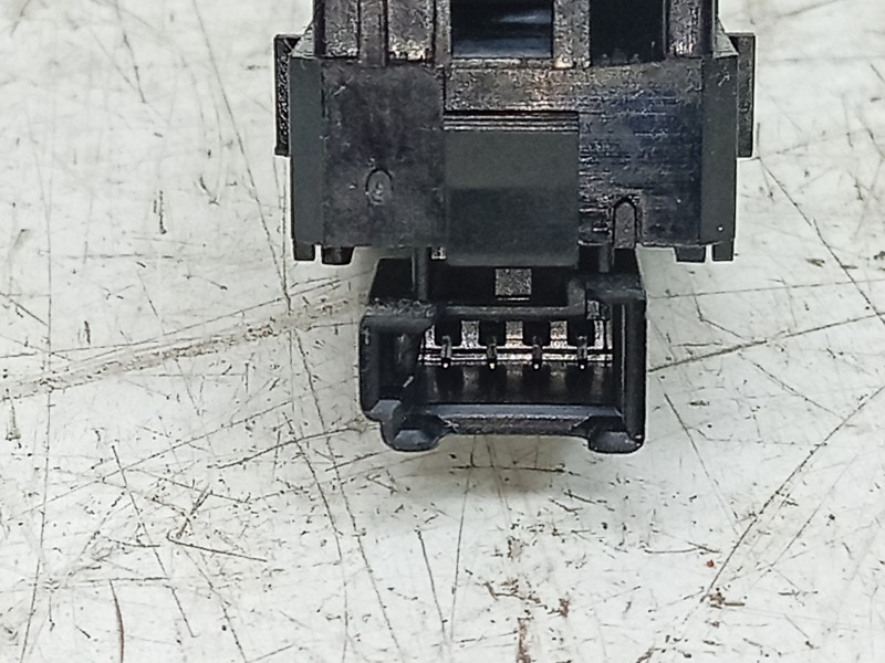 Recambio de interruptor para bmw x1 (f48) sdrive 18 d referencia OEM IAM  9320641 