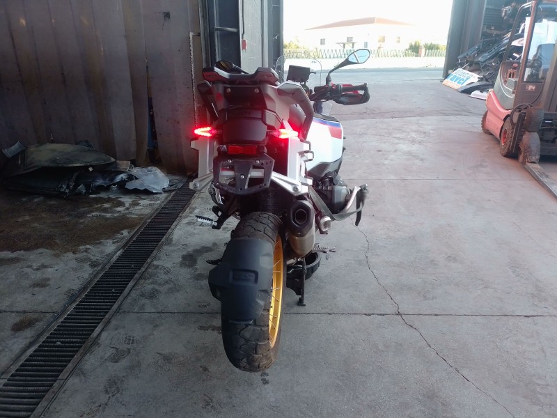 bmw r 1300 gs adventure del año 2026