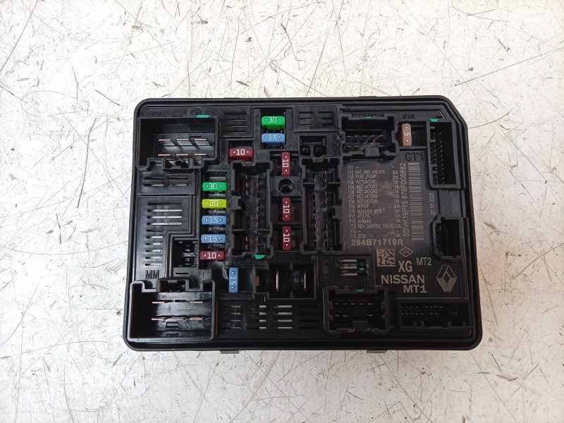 Recambio de caja reles / fusibles para dacia spring referencia OEM IAM  284B71719R 