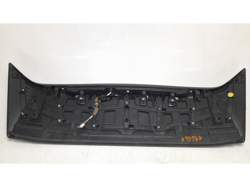 Recambio de aleron trasero para mazda 3 sedán (bp) referencia OEM IAM BCKD51961  