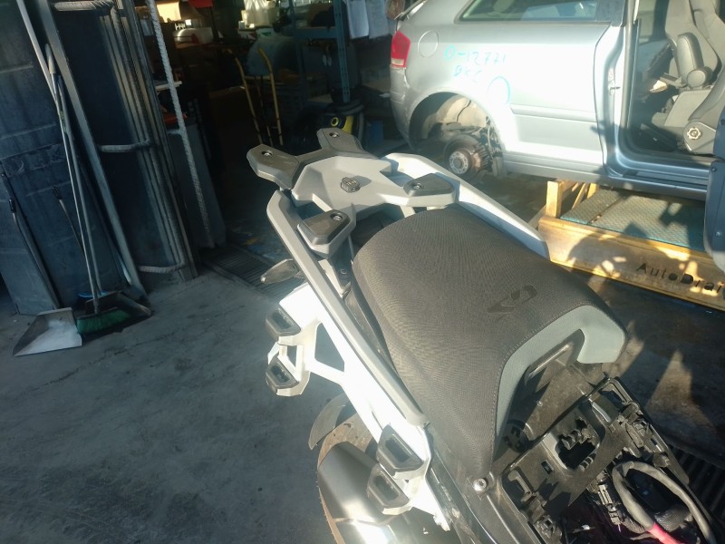 Recambio de portaequipajes para bmw r 1300 gs adventure referencia OEM IAM   