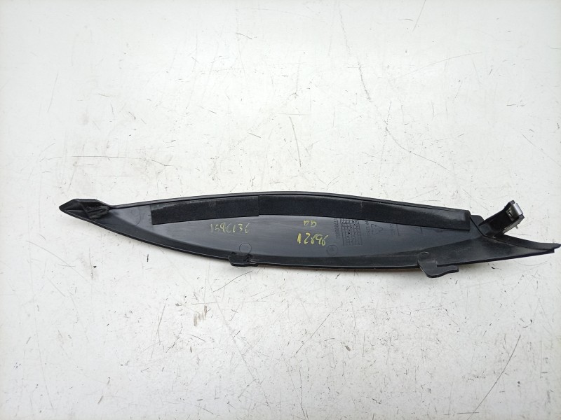 Recambio de moldura para piaggio mp3 mp3 300 hpe (td2, ta2) referencia OEM IAM  IT7898850 