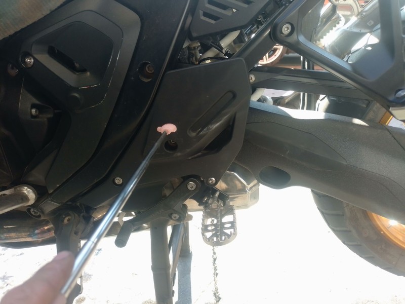 Recambio de moldura para bmw r 1300 gs adventure referencia OEM IAM   