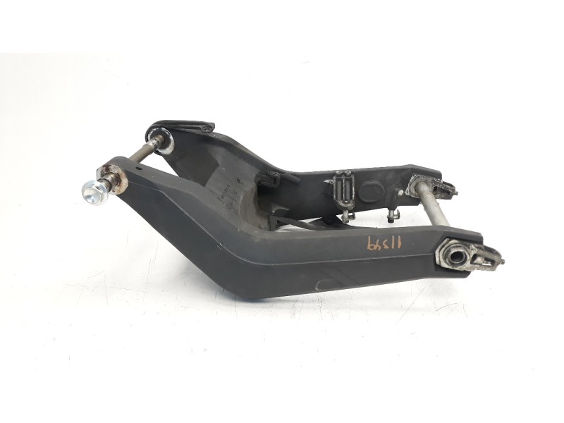 Recambio de puente trasero para ducati scrambler referencia OEM IAM 37031941A  