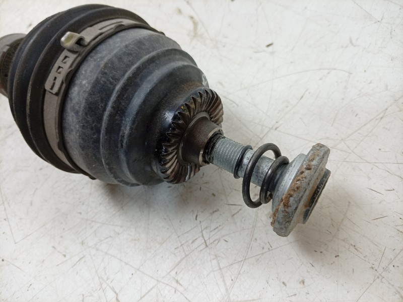 Recambio de transmision delantera izquierda para bmw x1 (f48) sdrive 18 d referencia OEM IAM  848264501 