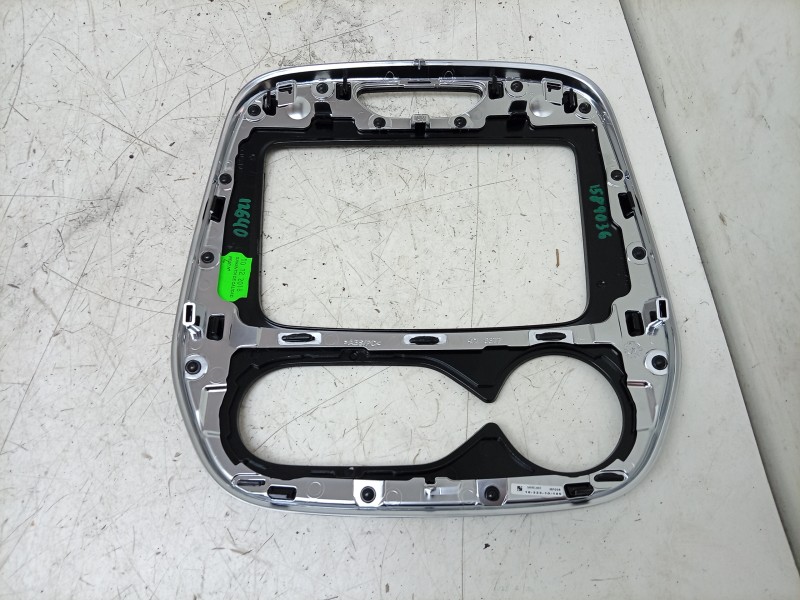 Recambio de moldura para renault captur i (j5_, h5_) 0.9 tce 90 referencia OEM IAM  682703348R 