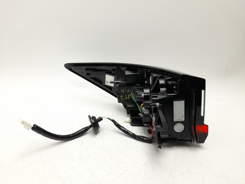 Recambio de piloto trasero derecho para lexus lbx referencia OEM IAM  8155052F80 
