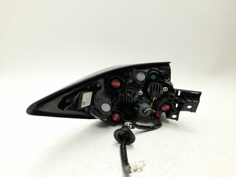 Recambio de piloto trasero derecho para lexus lbx referencia OEM IAM  8155052F80 