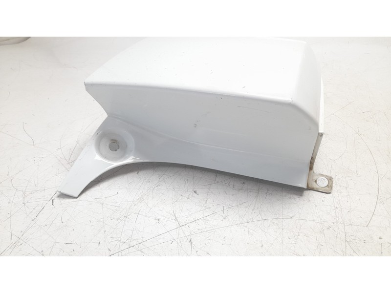 Recambio de puntera paragolpes trasera izquierda para land rover evoque referencia OEM IAM BJ3217927A  