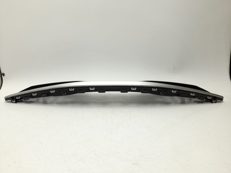 Recambio de rejilla delantera para kia stonic (yb) 1.0 t-gdi referencia OEM IAM  86350H8400 