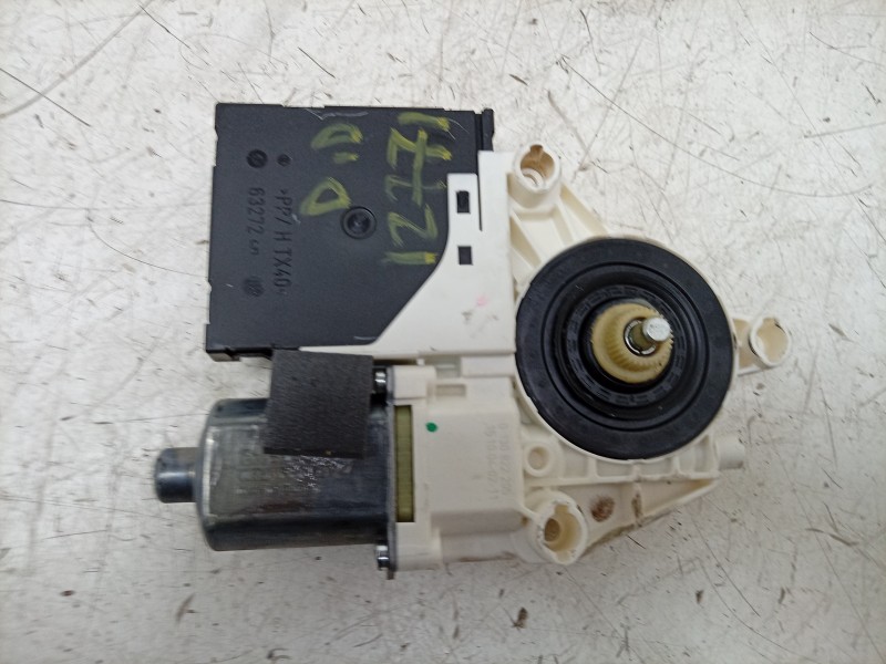Recambio de motor elevalunas delantero derecho para audi a3 (8p1) 1.9 tdi referencia OEM IAM  8P0959802A 