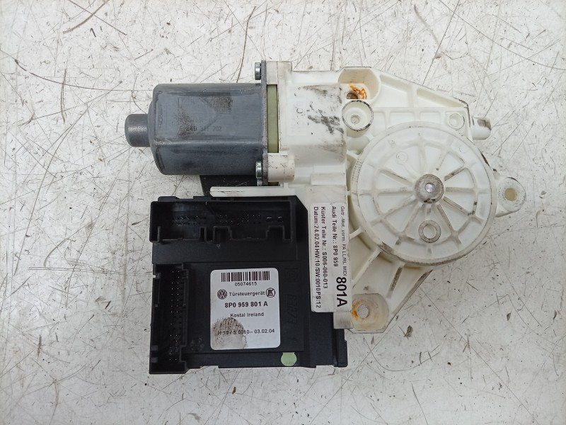 Recambio de motor elevalunas delantero izquierdo para audi a3 (8p1) 1.9 tdi referencia OEM IAM  8P0959801A 