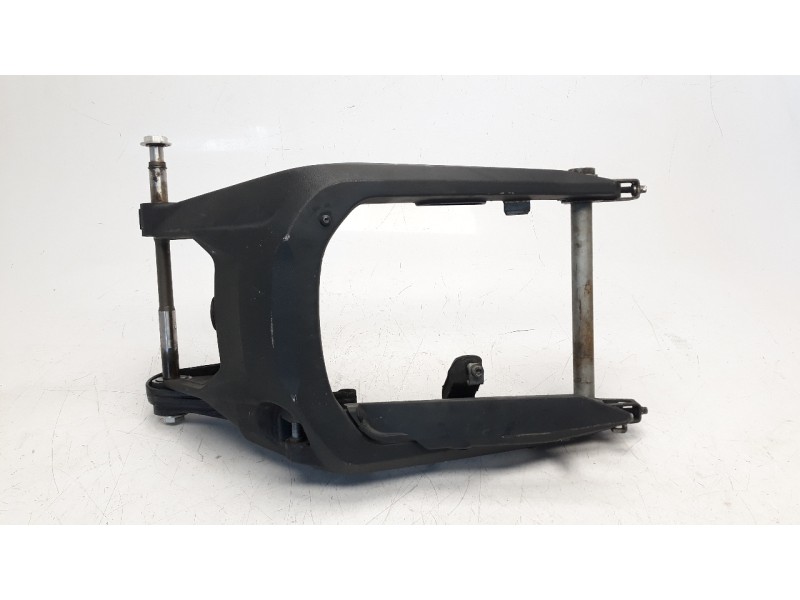 Recambio de puente trasero para ducati scrambler referencia OEM IAM 37031941A  