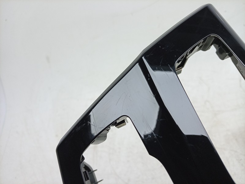 Recambio de moldura para bmw x1 (f48) sdrive 18 d referencia OEM IAM  9305907 