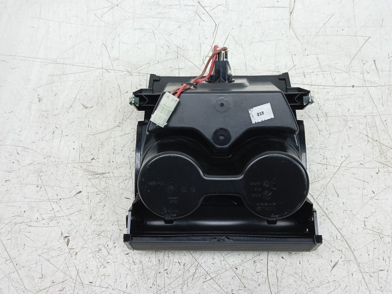 Recambio de cenicero para bmw x1 (f48) sdrive 18 d referencia OEM IAM  9292557 