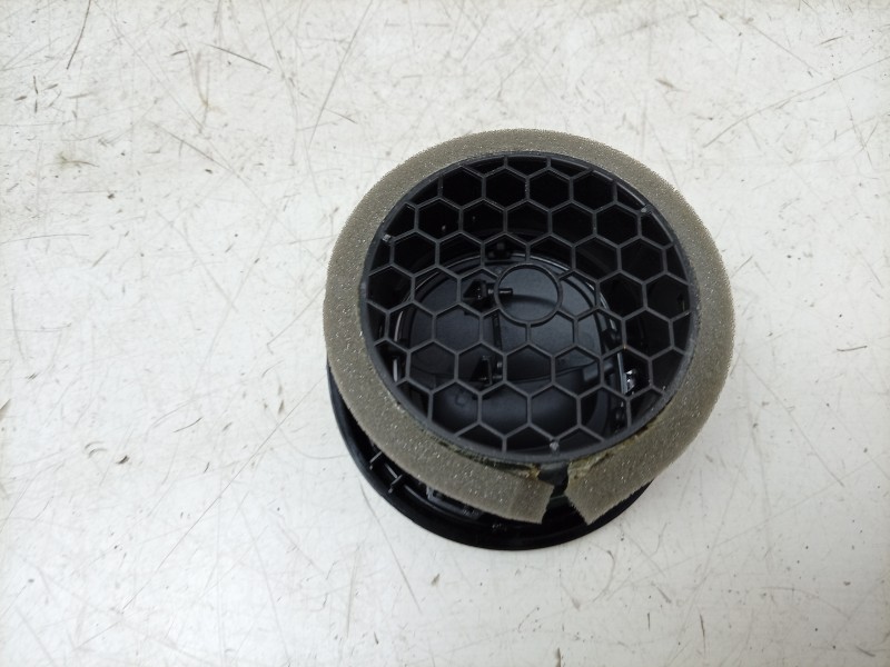 Recambio de aireador derecho para renault captur i (j5_, h5_) 0.9 tce 90 referencia OEM IAM  687608143R 