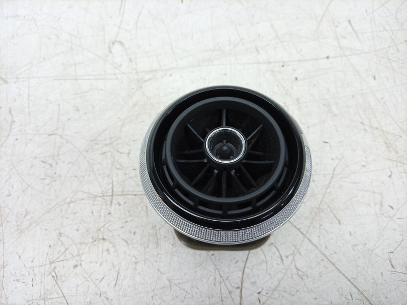 Recambio de rejilla aireadora para audi a3 sportback (8va) attraction referencia OEM IAM  8V0820901A 