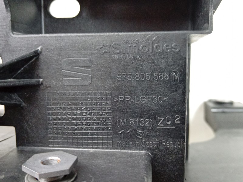 Recambio de panel frontal para seat ateca (khp) style xm referencia OEM IAM  575805588M 