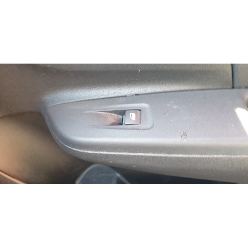 Recambio de mando elevalunas delantero derecho para opel corsa f 1.2 referencia OEM IAM 98016307ZD  