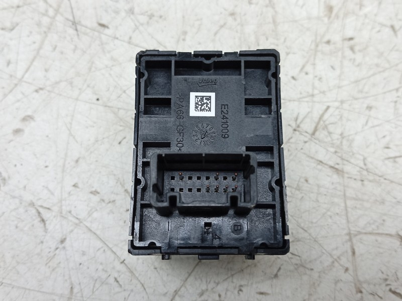 Recambio de mando retrovisor para dacia sandero iii 1.0 tce 90 referencia OEM IAM  255703737R 