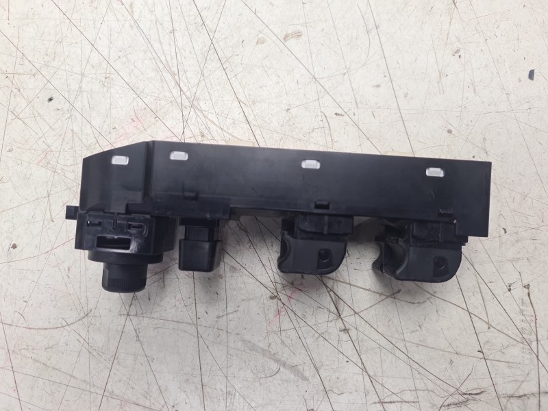 Recambio de mando elevalunas delantero izquierdo para mazda 2 hatchback (dl, dj) 1.5 skyactiv-g referencia OEM IAM  DG3T66350 