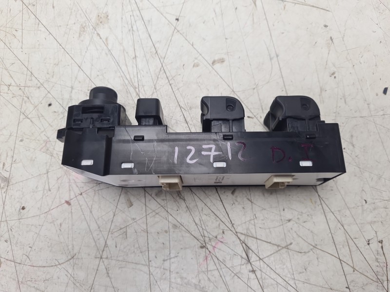Recambio de mando elevalunas delantero izquierdo para mazda 2 hatchback (dl, dj) 1.5 skyactiv-g referencia OEM IAM  DG3T66350 