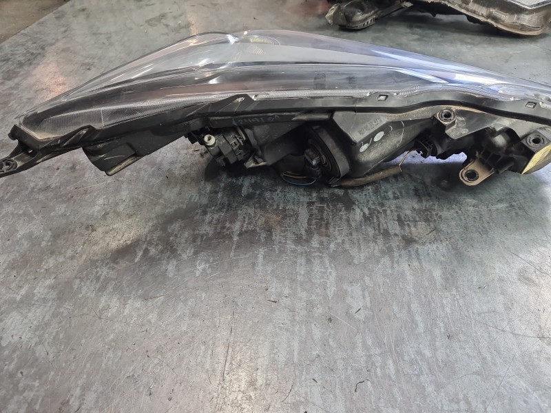 Recambio de faro derecho para nissan micra v (k14) 0.9 ig-t referencia OEM IAM  260105FF0A 