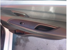 MANDO ELEVALUNAS DELANTERO DERECHO 93581Q00004X 