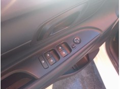 MANDO ELEVALUNAS DELANTERO IZQUIERDO 93571Q00104X 
