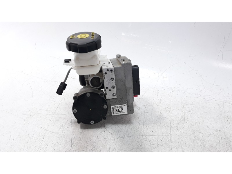 Recambio de abs para hyundai kona referencia OEM IAM 58500K4100  