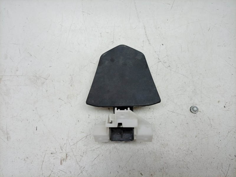 Recambio de tapa exterior combustible para honda pcx pcx 125 (jk05) referencia OEM IAM  64405K1ZJ10ZA 