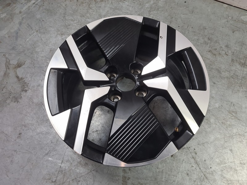 Recambio de llanta para peugeot 2008 allure hybrid 136 edcs6 referencia OEM IAM  98492690XK 