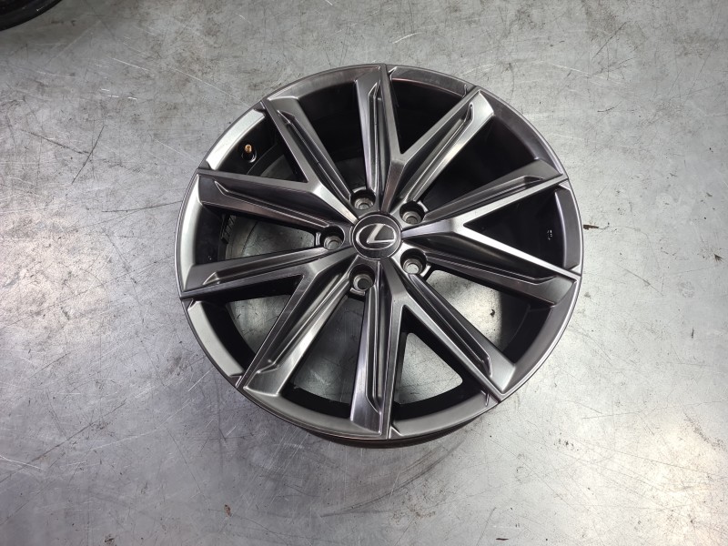 Recambio de llanta para lexus lbx referencia OEM IAM  4261152E00 