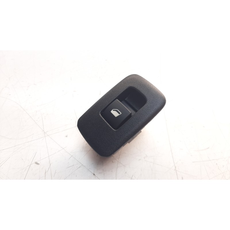 Recambio de mando elevalunas trasero derecho para peugeot rifter 1.5 blue-hdi fap referencia OEM IAM 98044803ZD IAF970007CP 